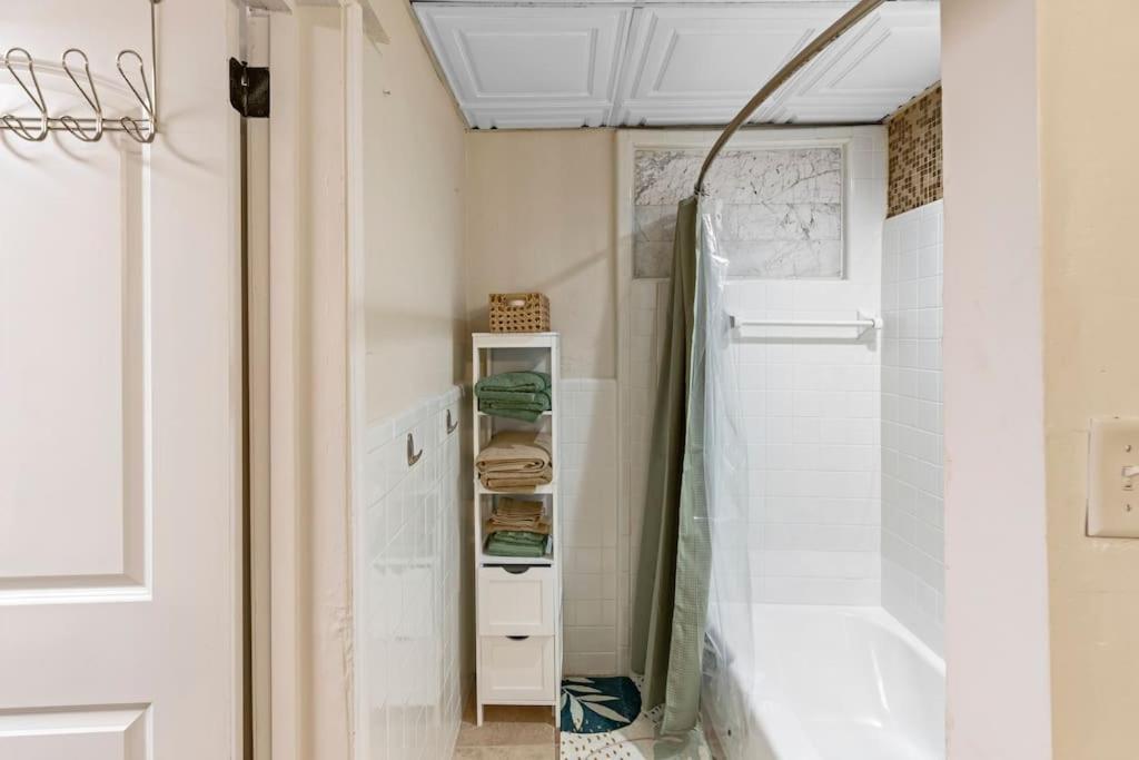 Cozy Buckhead Suite - Great Area, Free Easy Parking, Near Shops And Restaurants Атланта Екстериор снимка
