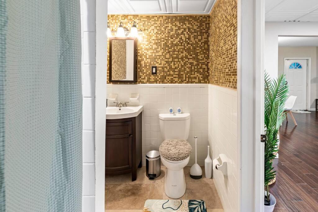Cozy Buckhead Suite - Great Area, Free Easy Parking, Near Shops And Restaurants Атланта Екстериор снимка